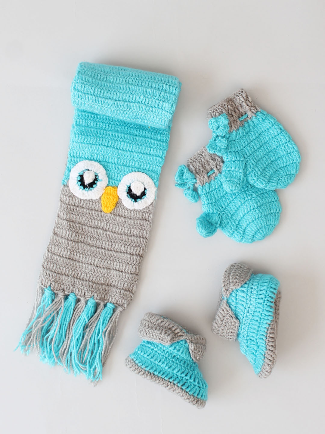 Handknit Bird Applique Muffler with Gloves & Boots -Blue