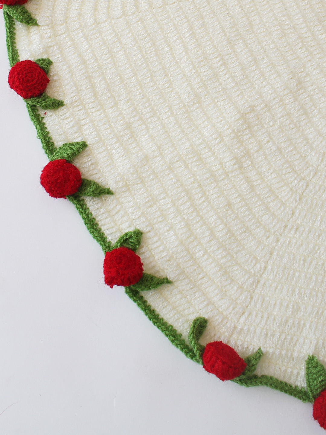 Handmade Rose Bouquet Blanket 25 inch Diameter - Cream