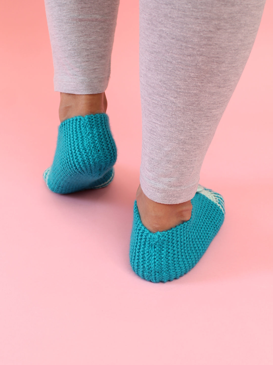 Handmade Knitted Womens Floral Design Ankle Length Socks- Blue